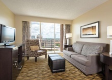 Люкс с 2 комнатами в DoubleTree Suites by Hilton Austin Downtown Capitol