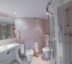 Двухместный номер Standard двуспальная кровать в Hotel Monasterio Granada - Adults Only