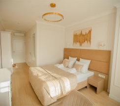 DELUXE KING ROOM в Люмьер