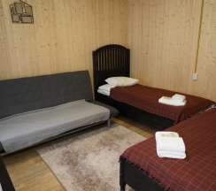 Коттедж двухкомнатный с 2 спальнями в White Village