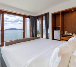Люкс с видом на море в X-sea khanom Harbor Bay Resort