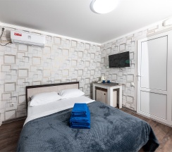 Двухместный Стандартный  номер с двуспальной кроватью в гостевом доме SV на 1 этаже в Милка