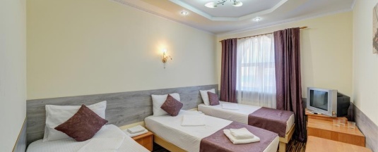 Номер стандарт с 3 односпальными кроватями в Замок