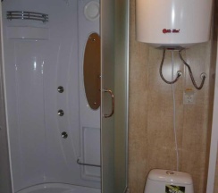 Коттедж 7 номер 3 (второй этаж)(с завтраком) в Бригантина