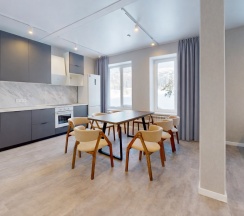 Большой Дом в Чилл Хилл