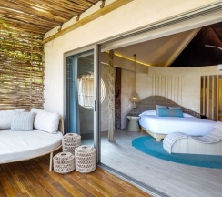 Двухместный номер Suki Deluxe с видом на сад двуспальная кровать в Hotel Shibari Tulum - Restaurant & Cenote Club