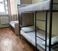 Кровать в общем номере (мужской номер) с видом на город в Близко