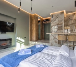дизайнерский люкс с ванной в Tuchkov hotel