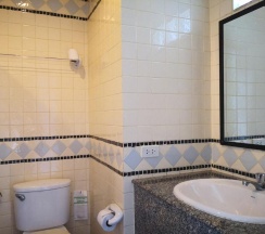 Двухместный номер Standard двуспальная кровать в Baan Suksiri Hotel