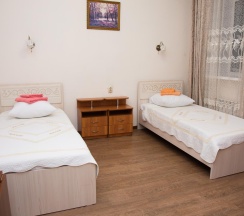 Номер эконом с 2 односпальными кроватями в Маргобай