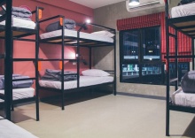 Кровать в общем номере в A7 Hidden Hostel