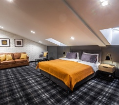 Улучшенный комфортный номер на мансардном этаже в Key hotel