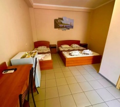 Трёхместный номер Стандарт с балконом в Морские истории