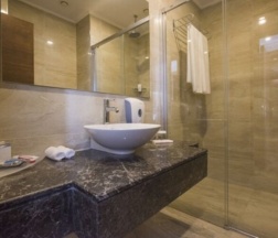 Двухместный номер Deluxe с видом на город 2 отдельные кровати в Ramada Plaza by Wyndham Antalya