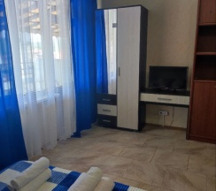 Семейный номер Superior с балконом и с видом на горы в Моряк