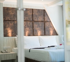 Трёхместный номер Deluxe с балконом и с видом на море в Destination Patong