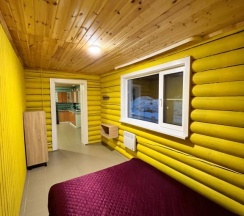 Коттедж с 3 комнатами с красивым видом из окна в Lambi House