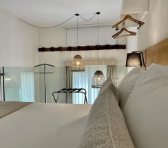 Двухместный номер Deluxe (двуспальная кровать) в Hotel emblemático Hi Suites