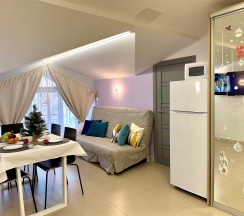 Апартаменты №11 "Семейный Люкс" на мансардном этаже в Саквояж