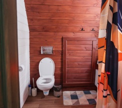 Двухместный коттедж Comfort с красивым видом из окна двуспальная кровать в Papino village