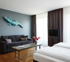 M Apartment With Sofa в Hotel Amano Rooms & Apartments