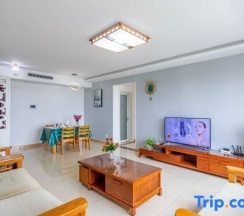 Люкс с 3 комнатами с видом на море в Rizhao Shuohai Seaview Homestay (Wanpingkou Branch)