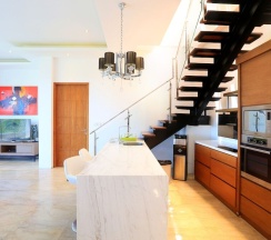Вилла с 2 комнатами в Canggu Rooftop Villas