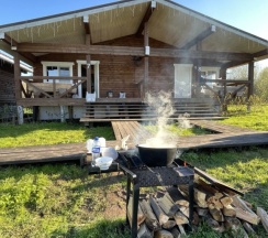 Четырёхместный дом Сельский с видом на озеро в Глэмпинг на озере Сиг