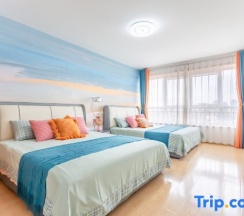 Тент с 3 комнатами с видом на море в Rizhao Shuohai Seaview Homestay (Wanpingkou Branch)
