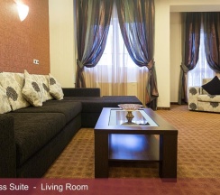 Трёхместные апартаменты Deluxe в Inter Business Bucharest Hotel