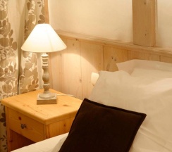 Апартаменты с 2 комнатами в Hôtel 3 étoiles -Restaurant Le Pilatus Courchevel