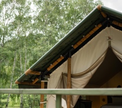 Тент-хаус у реки в Ороктой парк