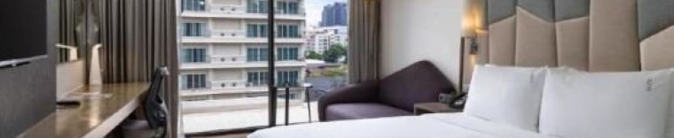 Двухместный номер Standard с балконом в Holiday Inn Express Bangkok Sukhumvit 11, an IHG Hotel