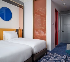 Премиум Твин с видом во двор в Maidens Hotel Moscow