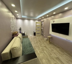 Апартаменты с балконом в Апартаменты Симпатичная однушка