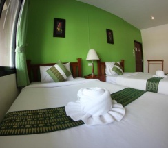 Двухместный номер Deluxe 2 отдельные кровати в My Place @ Surat Hotel