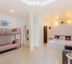 Семейный номер Standard с балконом в Club Bamboo Boutique Patong Beach Resort