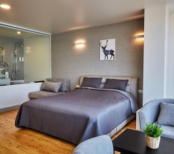 Комната делюкс с двуспальной кроватью (Вид на море) Sea View Deluxe by Vvo в Sea view apartments