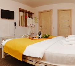 Designer room "Romance" в Melton Hotel