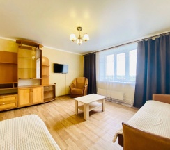 Апартаменты с балконом и с видом на город в Apartments on str. International, bld. 36