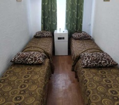 Четырёхместный номер Standard односпальная кровать в Чайка