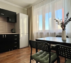 "Pistachio Flat" Однокомнатная квартира (Метро Ленинский проспект/Автово, 10 минут на транспорте) в Rauktis apartments