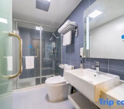 Двухместный номер Standard (2 отдельные кровати) в Hanting Hotel Shanghai Huanqiugang