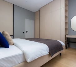 Апартаменты с балконом и с видом на парк в Апартаменты Pinterest на набережной реки Свислочь рядом с отелем Пекин