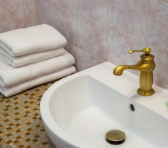 Апартаменты с просторной спальней, обеденной зоной и балконом в My Favourite Garden Hotel