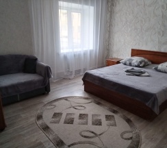 Трехместный номер с двуспальной и односпальной кроватью в Аль Капоне