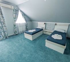 Джуниор сюит с двумя отдельными кроватями и балконом в Хвалынская жемчужина