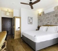Двухместный номер Deluxe с панорамным видом двуспальная кровать в Отель Marlo Ayvalik
