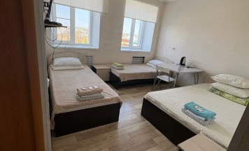 3-местный номер стандарт с 2 односпальными и 1 двуспальной кроватью №9 в Колос