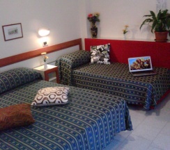 Трёхместный номер Standard в Hotel Melita